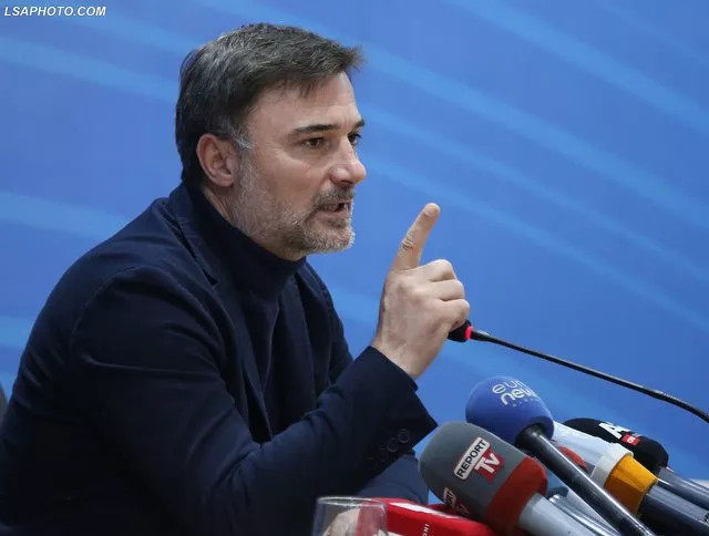 Ndoshta nuk e dinë, por PD me vulë vazhdon mbledhjen për kandidaturat