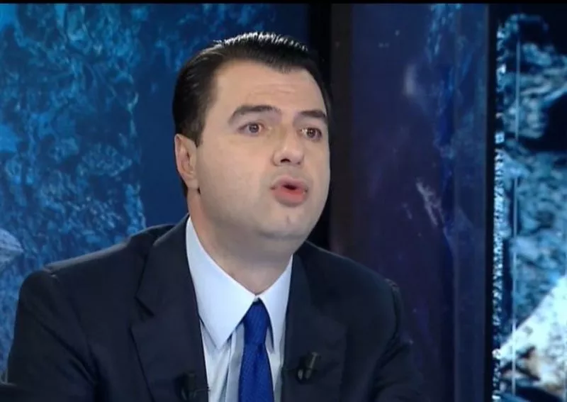 E do Amerika dhe qeveria, por jo Shqipëria dhe PD