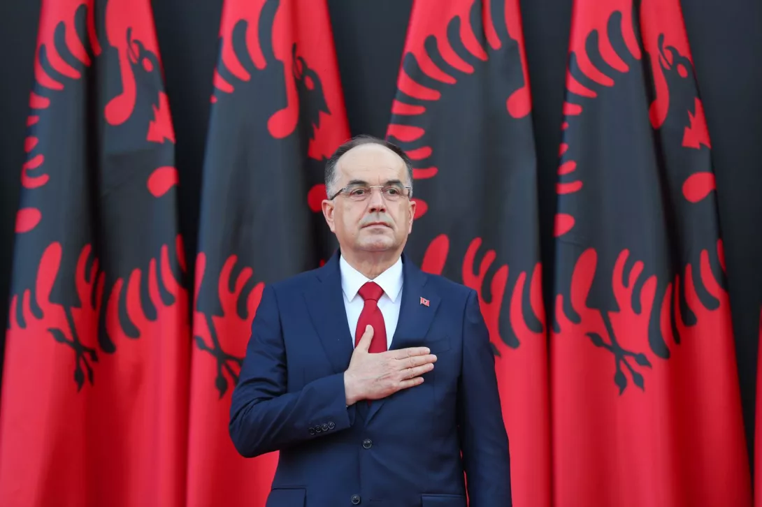 O Komandant, fol një fjalë!