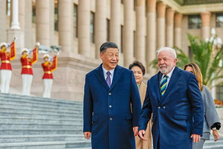 Pekini në qendër të vëmendjes. Presideni brazilian: ShBA duhet të nisë të flasë për paqen