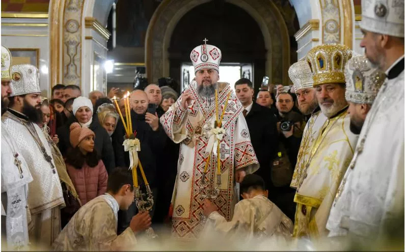 Nisin përpjekjet për të mbyllur me ligj kishën ruse në Ukrainë