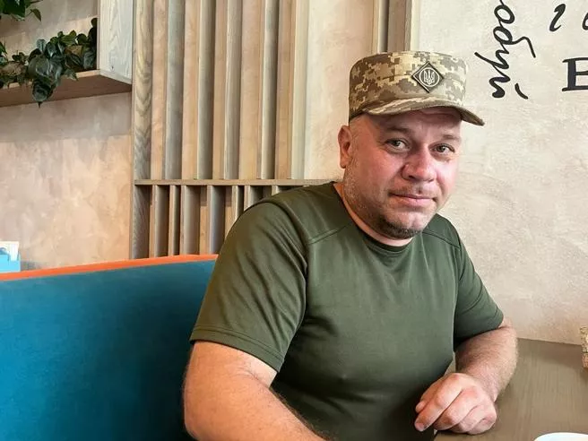 “Manualet e NATO-s janë të vjetruara, ky është një konflikt krejtësisht i ri”
