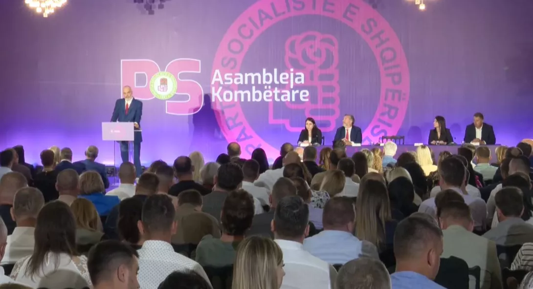 Ndryshon gjysma e qeverisë