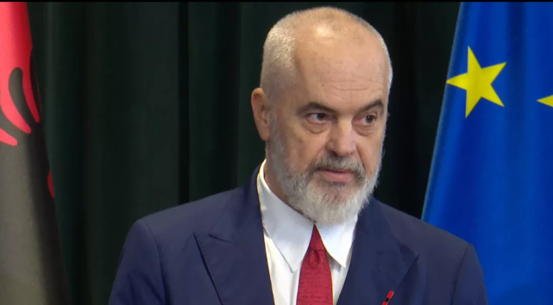 Izraeli i përdor raketat për të mbrojtur popullin e vet!!! Pak më kujdes kur flet për luftën e të tjerëve!