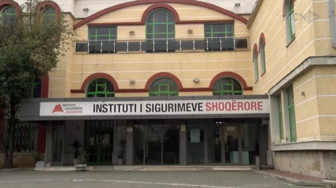 17 miliardë lekë borxhe ndaj Sigurimeve