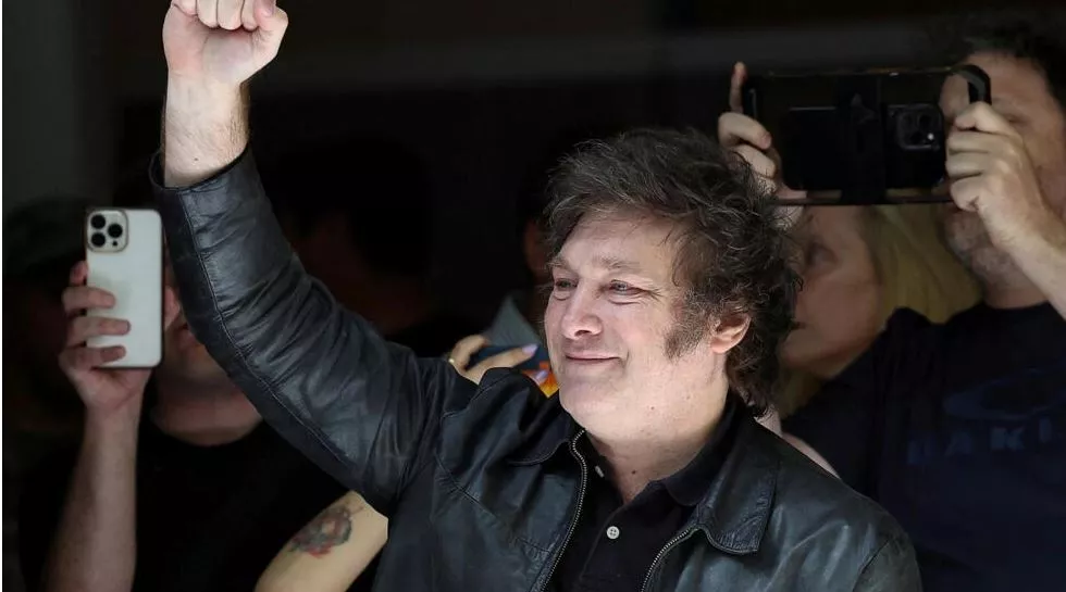 Një populist i djathtë bëhet president i Argjentinës