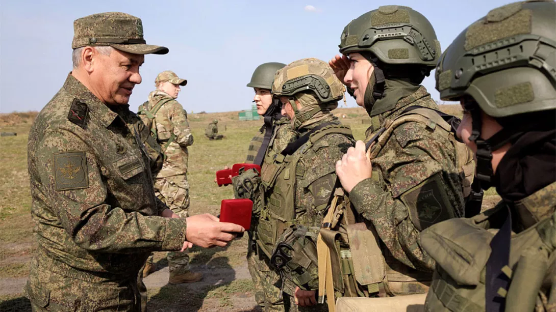 Drejt luftës në Ukrainë edhe ushtaret femra ruse