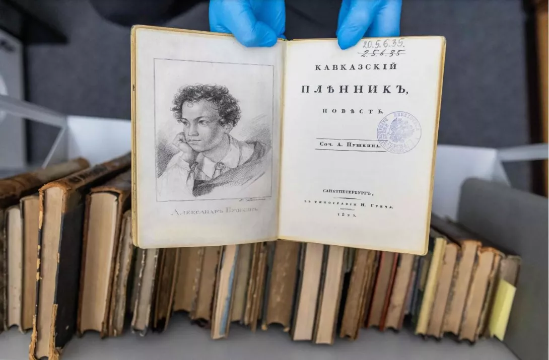 Libra të rrallë të autorëve rusë zhduken nga bibliotekat e Europës