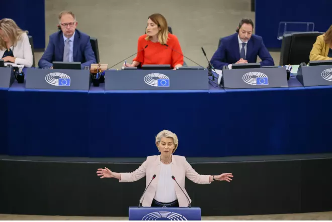 Ekipi i vjetër në kontinentin e vjetër. Von der Leyen merr një mandat të dytë