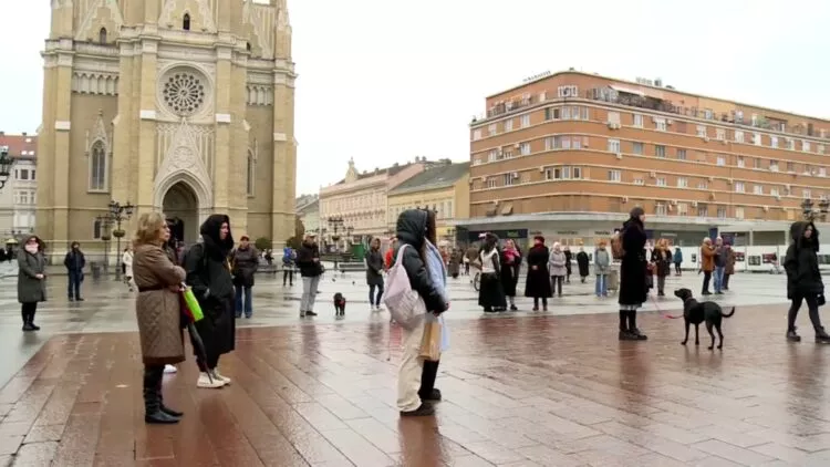 Novi Sad/14 minuta pa lëvizur, në ditën e 14-të pas tragjedisë që mori 14 jetë