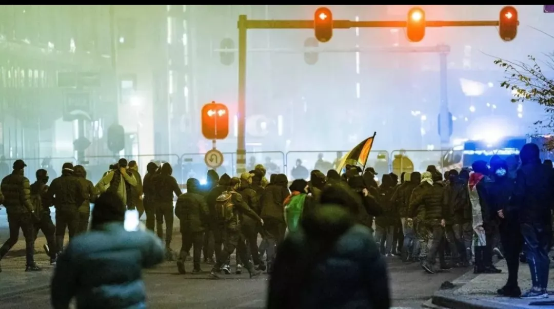 A mund të integrohen myslimanët në shoqëritë judeo-kristiane?  Dilema që prodhoi Amsterdami
