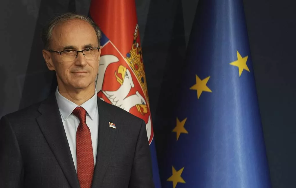 "Tass" flet për spastrime të detyruara nga Perëndimi në qeverinë serbe të Macut