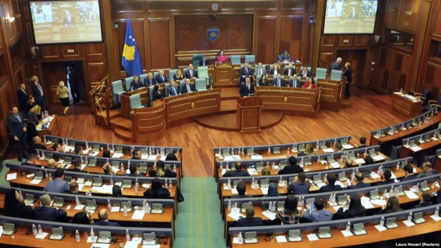 A po shërbehet opozita e Kosovës me modelet e fundamentalizmit fetar?