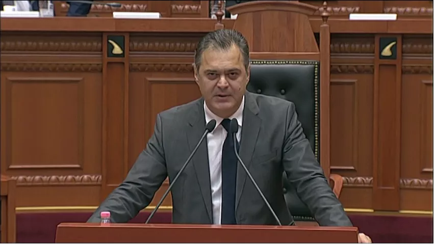 Video/E dinit që do i vrisnin dhe i çuat në pusi