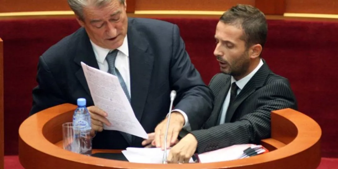 Shifrat/Kërkesat e deputetit Braçe, që shpjegohen me “valutën” e kreut të opozitës, dr. Berisha