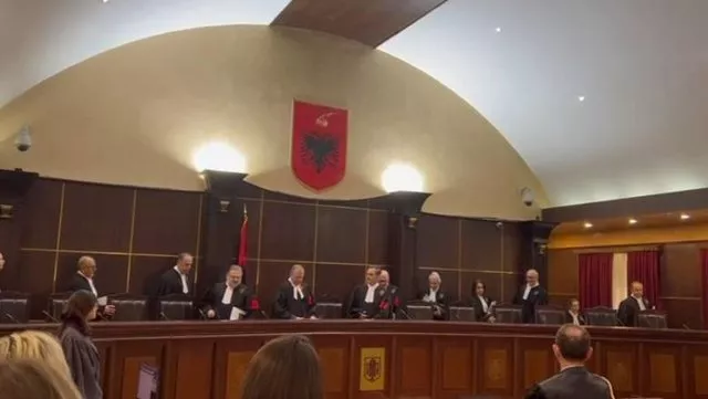 E pabesueshme, Kolegjet e Bashkuara të Gjykatës së Lartë: Vendimi ynë i vitit 2011, bie ndesh me Kodin e Procedurës!!!