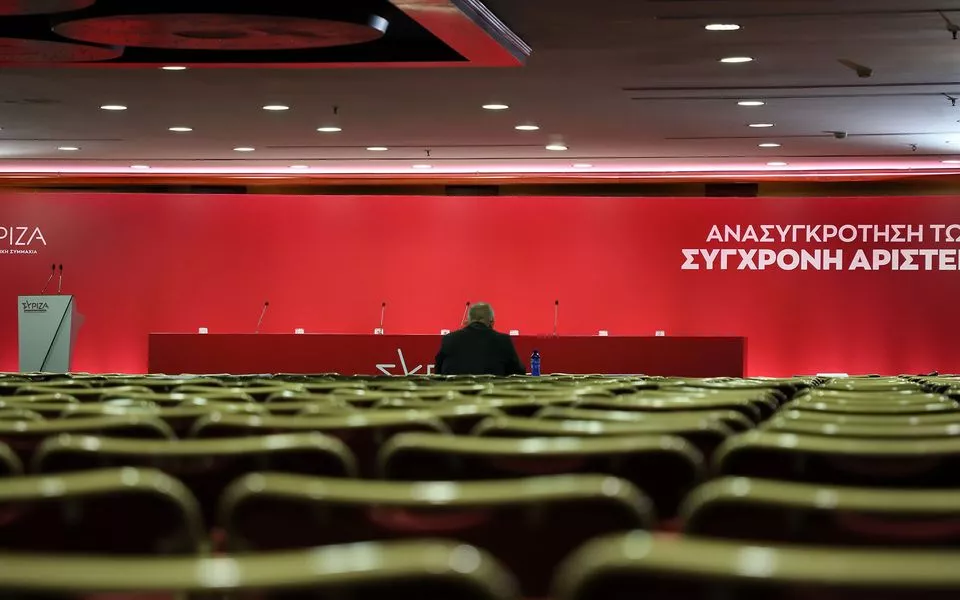 Syriza vijon tkurrjen, humb tre deputetë brenda ditës
