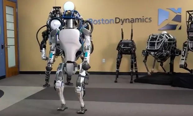 Drejt së ardhmes, roboti i fundit i Google në veprim